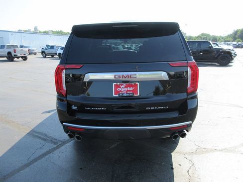 Used 2022 GMC Yukon Denali w/ Denali Premium Package AWD/4WD image 7