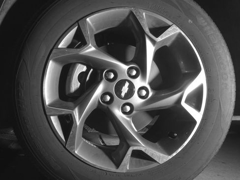 Used 2025 Chevrolet Trax LT FWD image 12