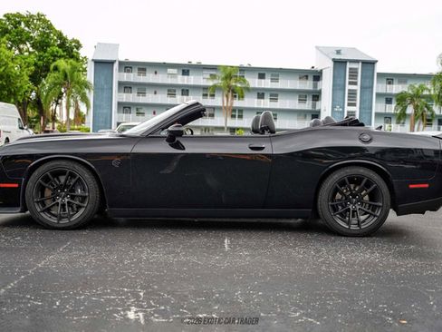 Used 2023 Dodge Challenger SRT Hellcat RWD image 3