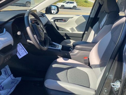 New 2025 Toyota RAV4 XLE image 6
