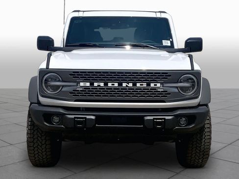 New 2026 Ford Bronco Badlands w/ Sasquatch Package AWD/4WD image 3