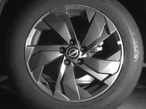 Used 2025 Nissan Rogue SV image 14