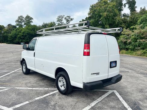 Used 2015 Chevrolet Express 3500 image 7