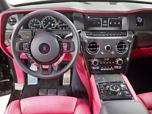 Used 2023 Rolls-Royce Cullinan Black Badge w/ Driver's Package image 18