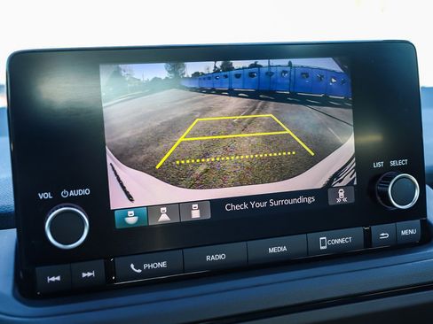 Certified 2025 Honda Accord SE image 25