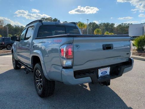 Used 2021 Toyota Tacoma TRD Sport image 6