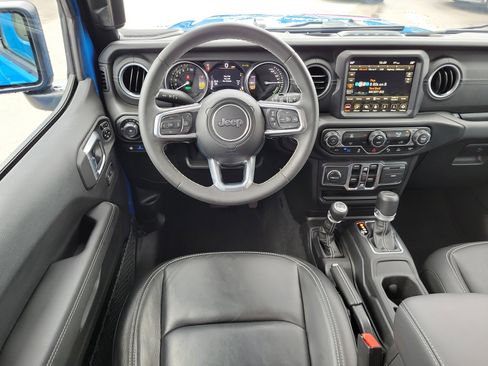 Used 2023 Jeep Wrangler Unlimited Sahara w/ Safety Group AWD/4WD image 18
