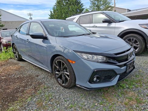 Used 2017 Honda Civic Sport image 3