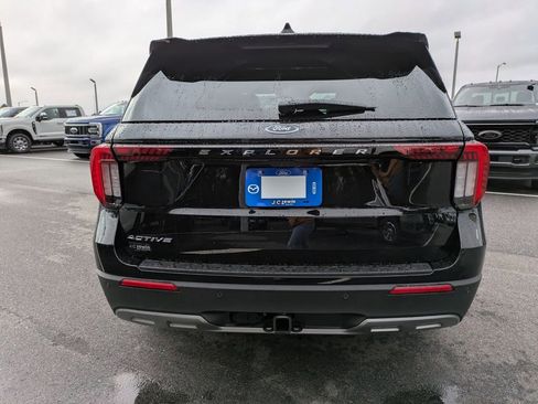 New 2026 Ford Explorer Active w/ Active Comfort Package image 5