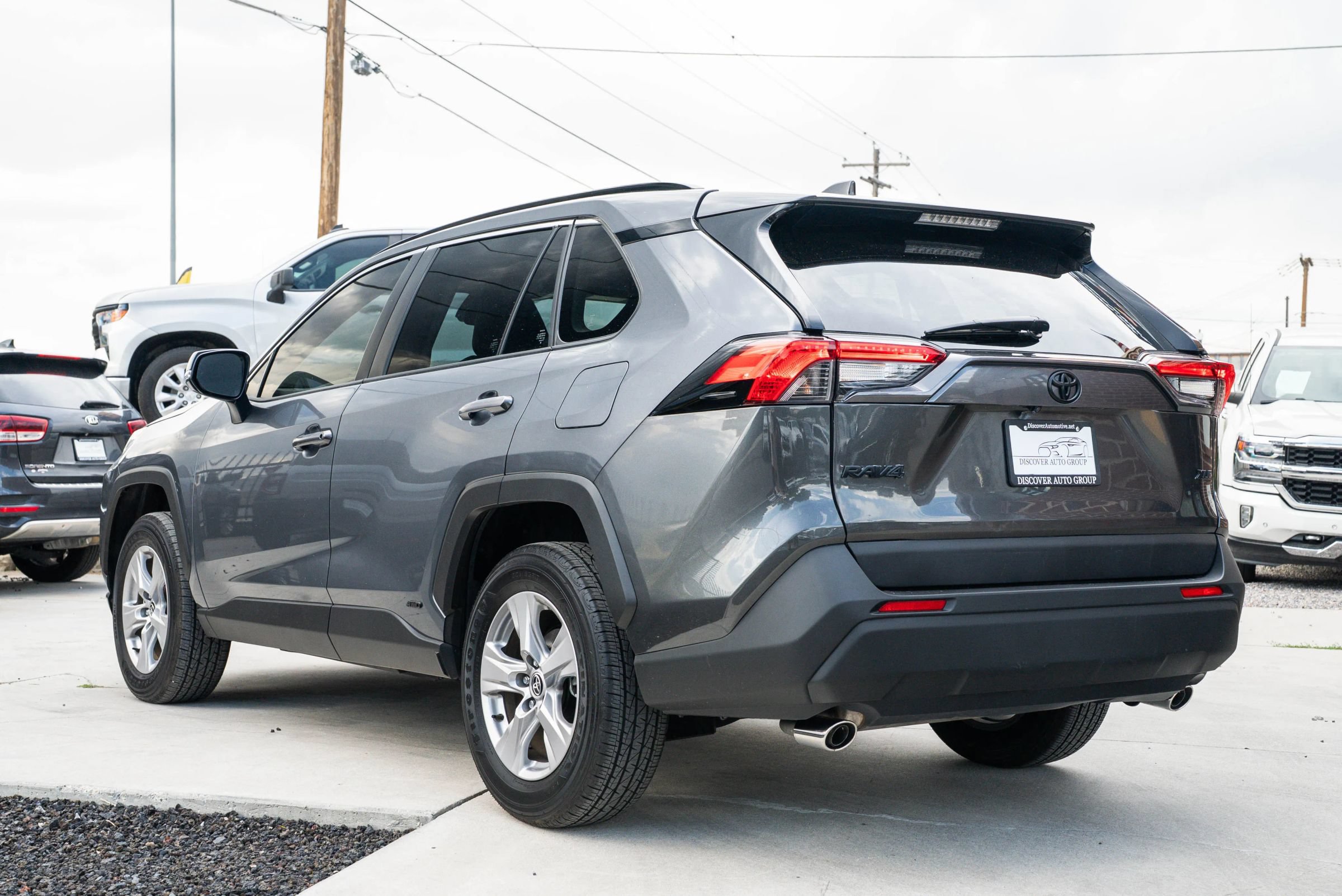 Used 2025 Toyota RAV4 XLE w/ Convenience Package AWD/4WD image 5