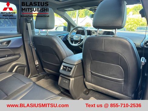Used 2025 Chevrolet Equinox EV LT w/ Convenience Package II FWD image 43