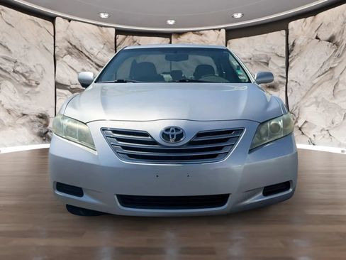Used 2009 Toyota Camry Hybrid w/ Leather Pkg FWD image 2