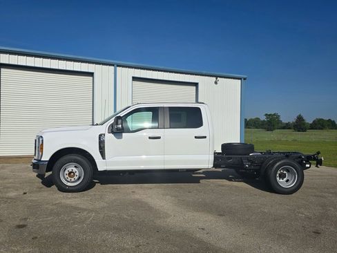 New 2026 Ford F350 XL AWD/4WD image 2