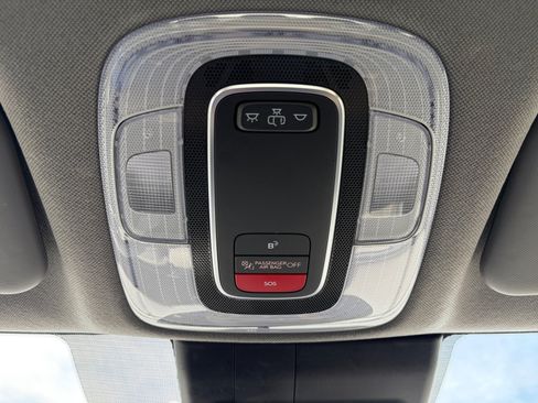 Used 2023 Hyundai Elantra SEL w/ Preferred Accessory Package FWD image 26