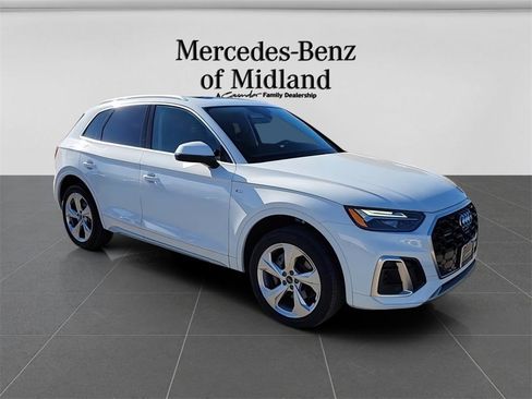 Used 2025 Audi Q5 2.0T Premium Plus w/ Premium Plus Package image 2