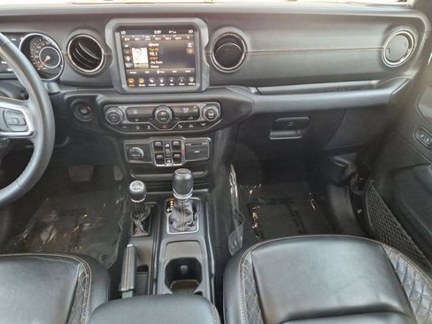 Used 2023 Jeep Gladiator Overland AWD/4WD image 19