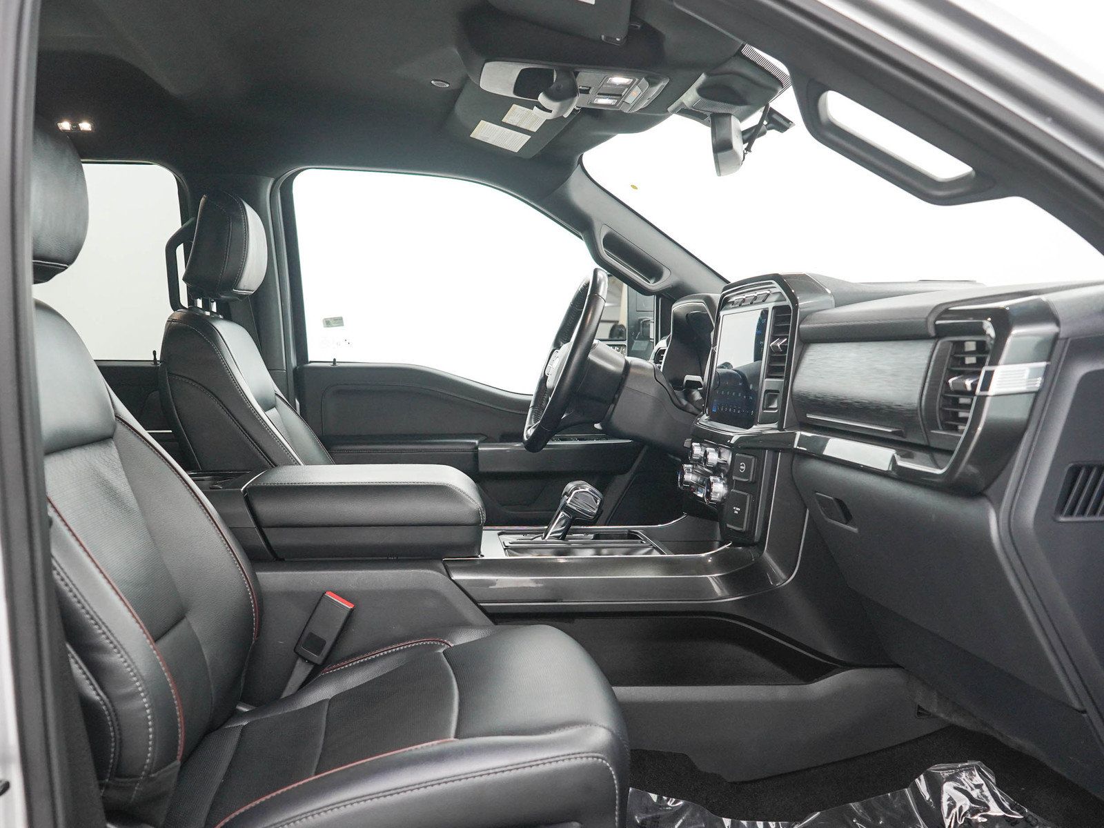 Used 2022 Ford F150 XLT w/ Equipment Group 302A High AWD/4WD image 13
