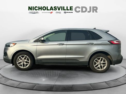 Used 2023 Ford Edge SEL AWD/4WD image 2