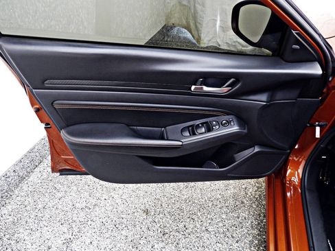 Used 2022 Nissan Altima 2.5 SR image 7