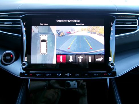 New 2026 Jeep Grand Wagoneer Limited AWD/4WD image 17