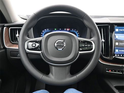 Used 2024 Volvo XC60 B5 Plus w/ Climate Package image 26