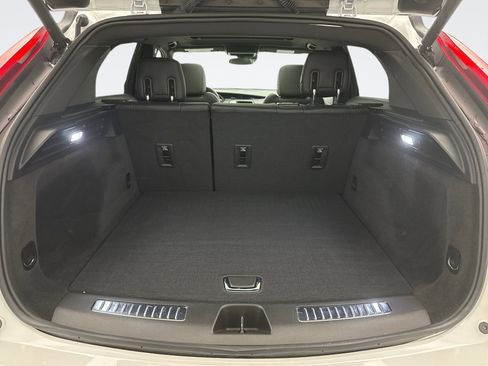 Used 2023 Cadillac XT4 Premium Luxury w/ Cold Weather Package image 21