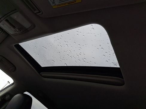 Used 2017 Nissan Armada SL w/ Moonroof Package image 16