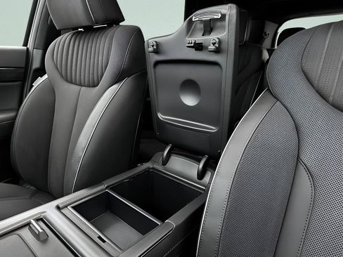 Used 2025 Hyundai Palisade Calligraphy image 18