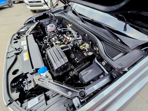 Used 2024 Volkswagen Atlas Cross Sport SEL R-Line image 45