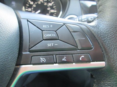 Used 2020 Nissan Rogue SV AWD/4WD image 21