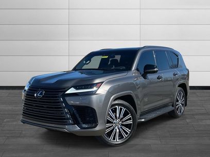 Used 2023 Lexus LX 600 4WD w/ Luxury Package