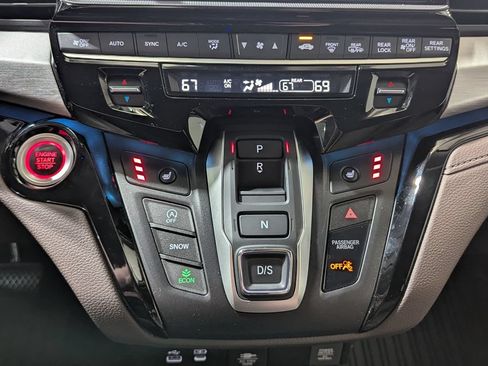 New 2026 Honda Odyssey Touring image 19