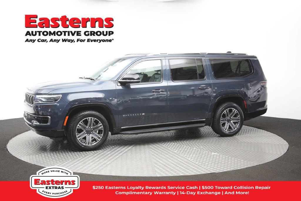 Used 2024 Jeep Wagoneer L Series II w/ Flexible Seating Group RWD image 65