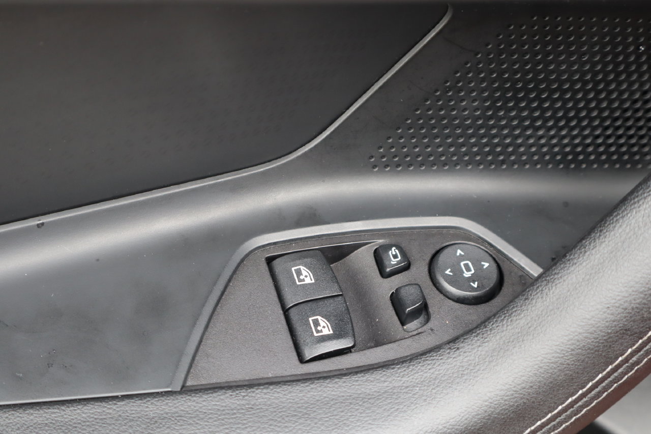 Used 2024 BMW 230i Coupe w/ Premium Package RWD image 21