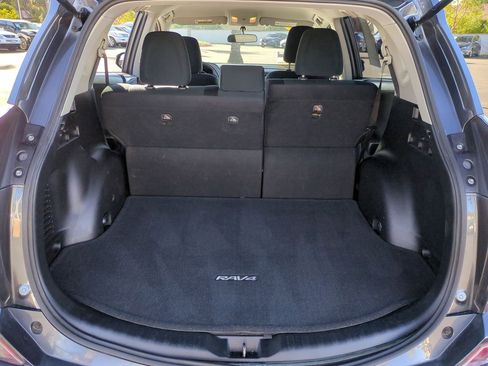 Used 2016 Toyota RAV4 LE image 27