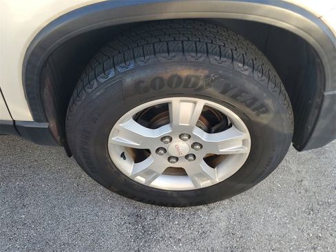 Used 2012 GMC Acadia SLE image 5