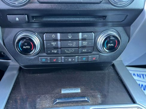 Used 2017 Ford F150 Platinum w/ Equipment Group 701A Luxury image 31