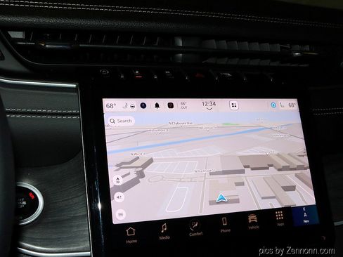 Used 2024 Jeep Grand Cherokee Limited image 18