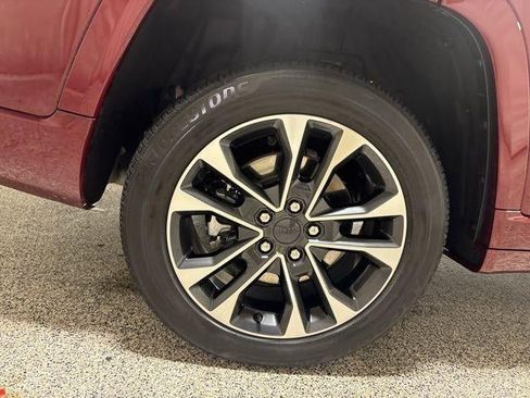 Used 2023 Jeep Grand Cherokee L Overland image 20