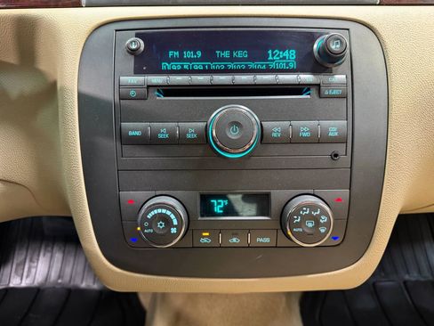 Used 2007 Buick Lucerne CXL image 21