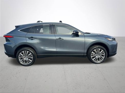 Certified 2024 Toyota Venza XLE image 7