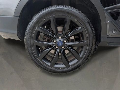 Used 2017 Ford Escape SE w/ Equipment Group 201A FWD image 10
