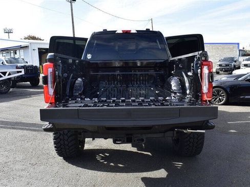 Used 2025 Ford F250 Platinum AWD/4WD image 30