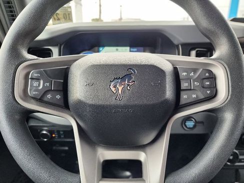 Used 2022 Ford Bronco 2-Door AWD/4WD image 25