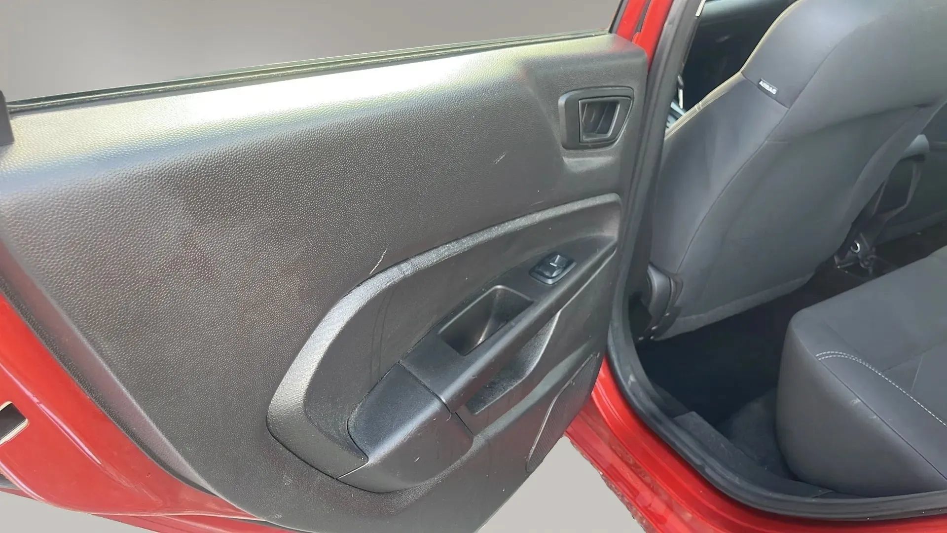 Used 2018 Ford Fiesta SE FWD image 23