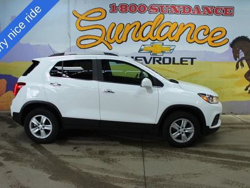 Used 2018 Chevrolet Trax LT w/ LT Convenience Package AWD/4WD image 1