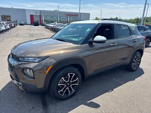 Used 2022 Chevrolet TrailBlazer ACTIV w/ Sun and Liftgate Package FWD image 41