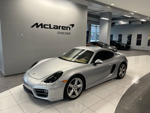 Used 2014 Porsche Cayman image 2