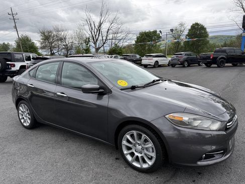Used 2014 Dodge Dart Limited w/ Technology Group FWD image 2