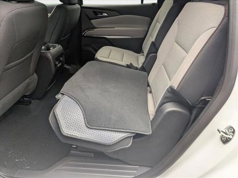 New 2026 Chevrolet Traverse LT image 18